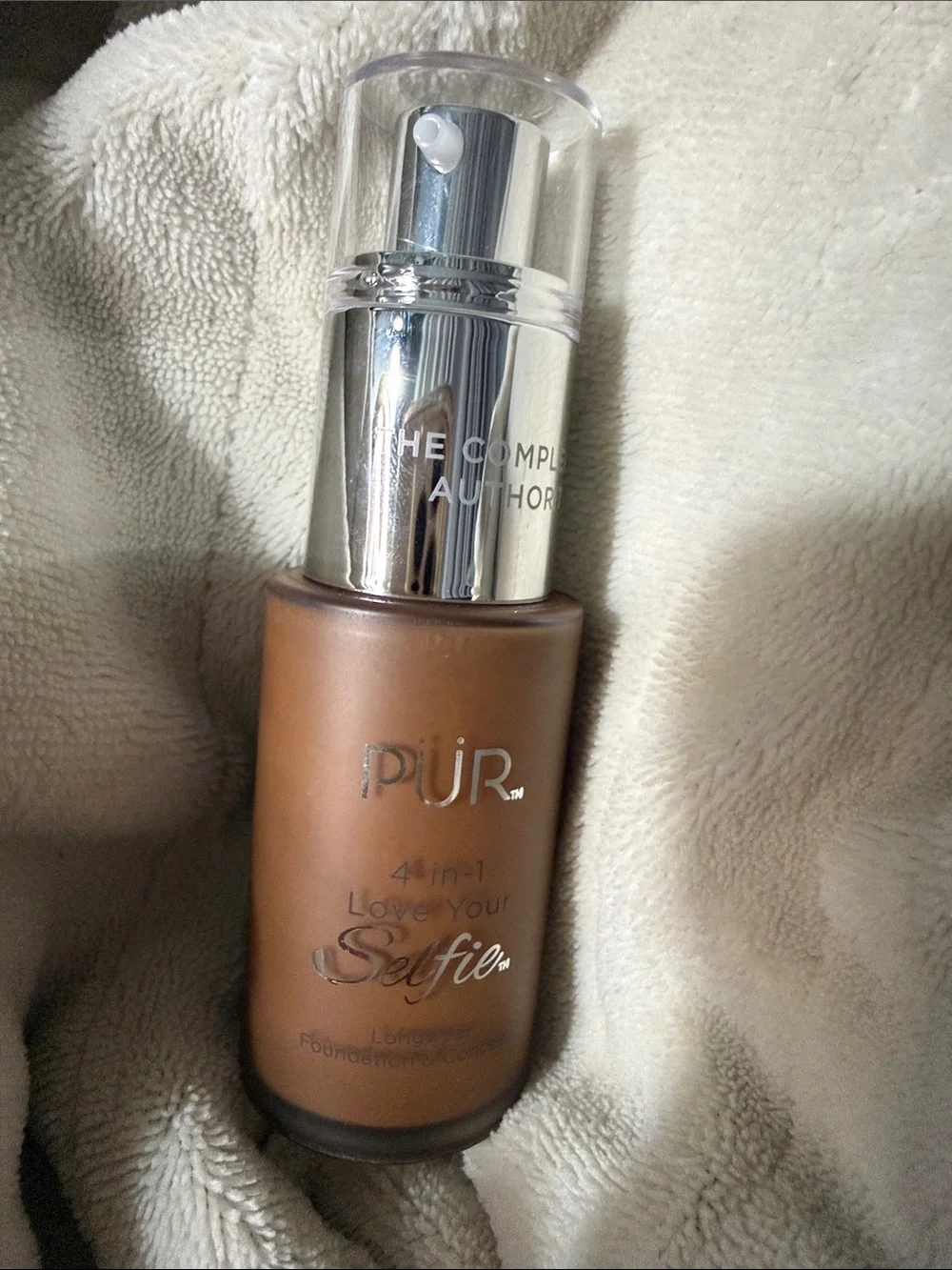 Pur 4-in-1 Love Your Selfie Foundation & Concealer - DPN2- chestnut